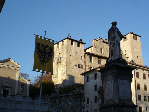 Piazza Maggiore - Torre dell' Orologio e Castello di Alboino